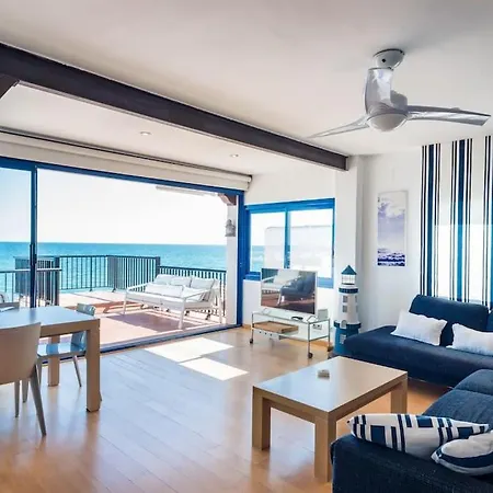 ¡impactante Apartamento A Cero Linea De Mar!